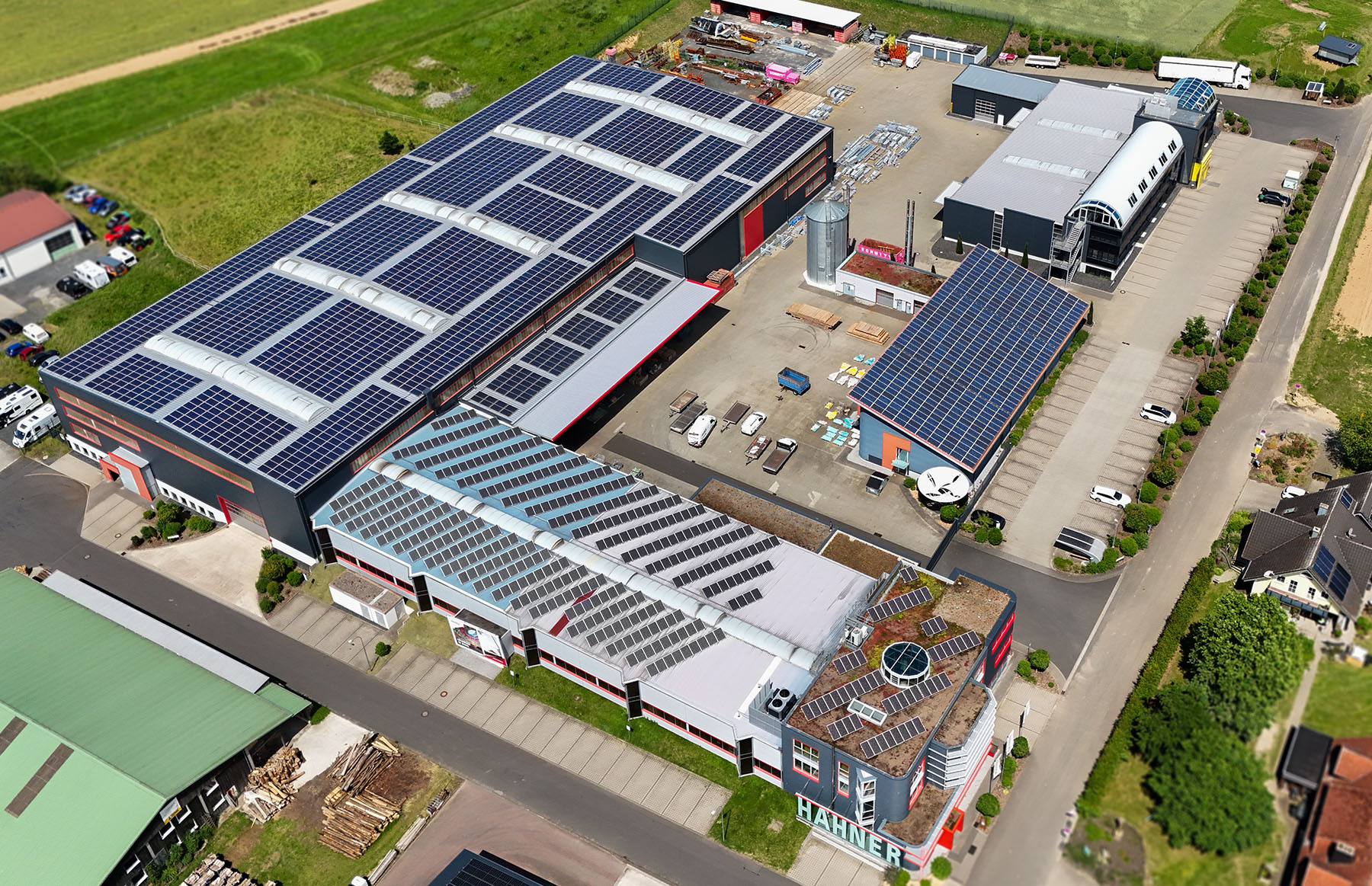 Luftaufnahme vom Betriebsgelände Hahner Technik