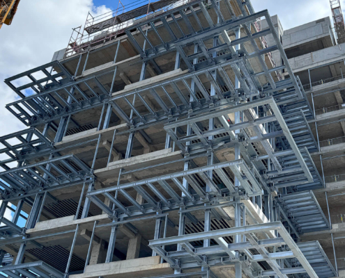 Gesamtansicht des Rohbaus von "The Flag" in Wiesbaden