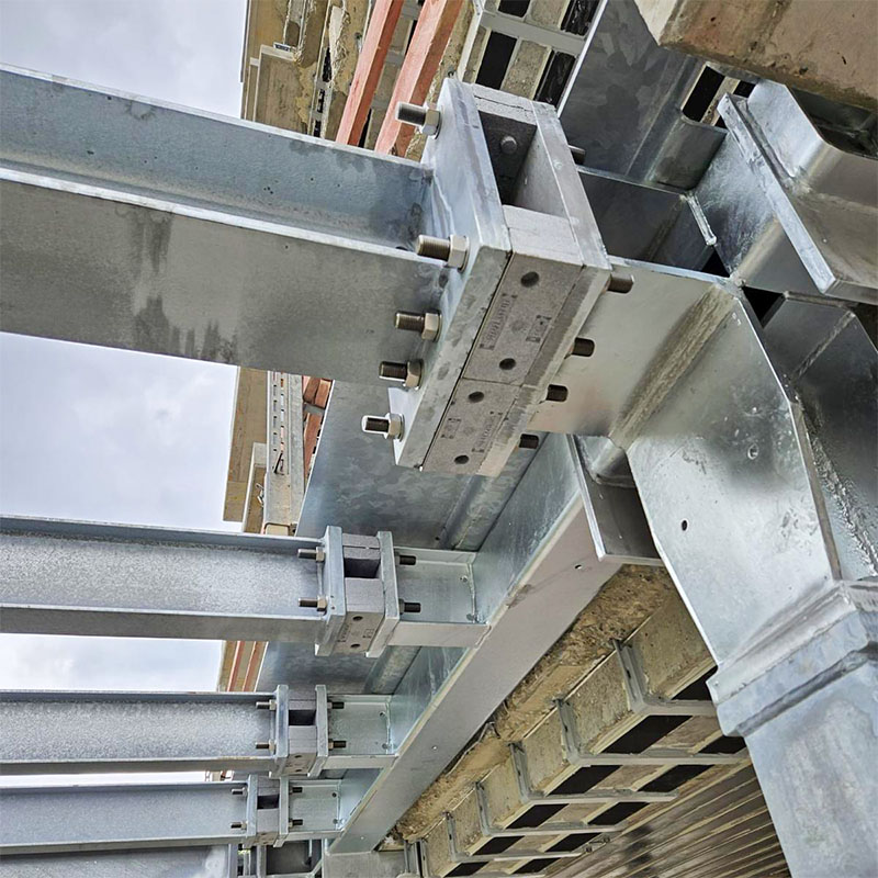 Verstärkung und Isolierung der Außenwände und Balkone bei The Flag in Wiesbaden