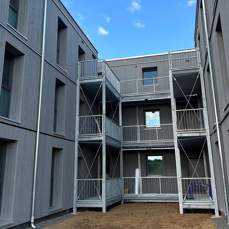 Blick auf den Laubengang in Frankfurt-Riedberg