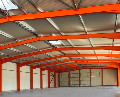 Hallenkomplex von AREA 766 in Eichenzell: Innenansicht der Stahlhalle